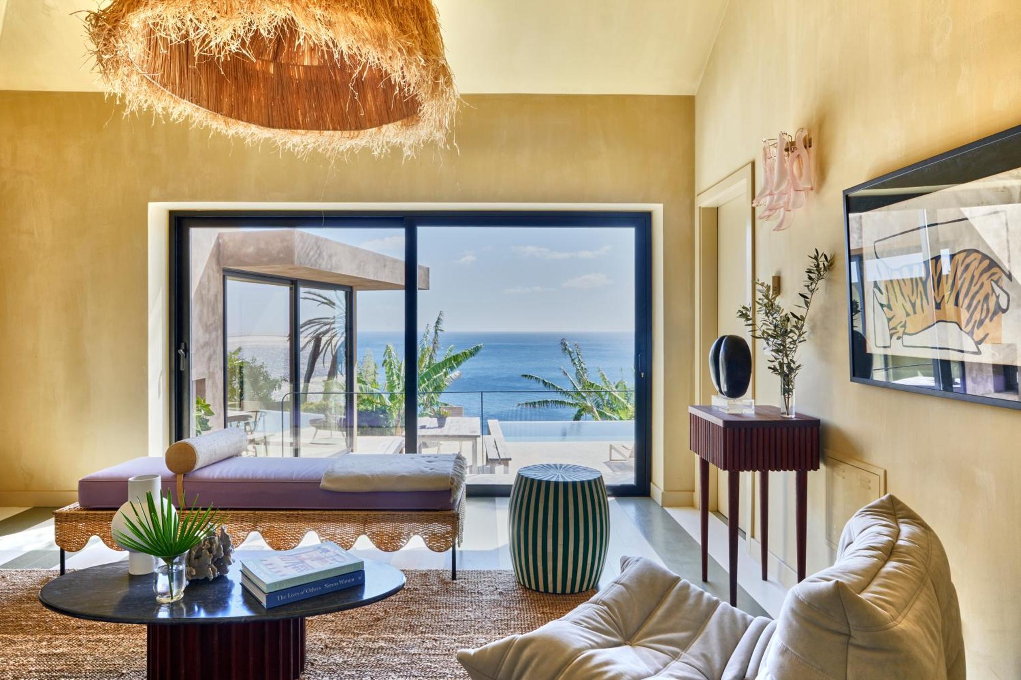 Ferienhaus Pirate House Sea Front Private Pool Garden